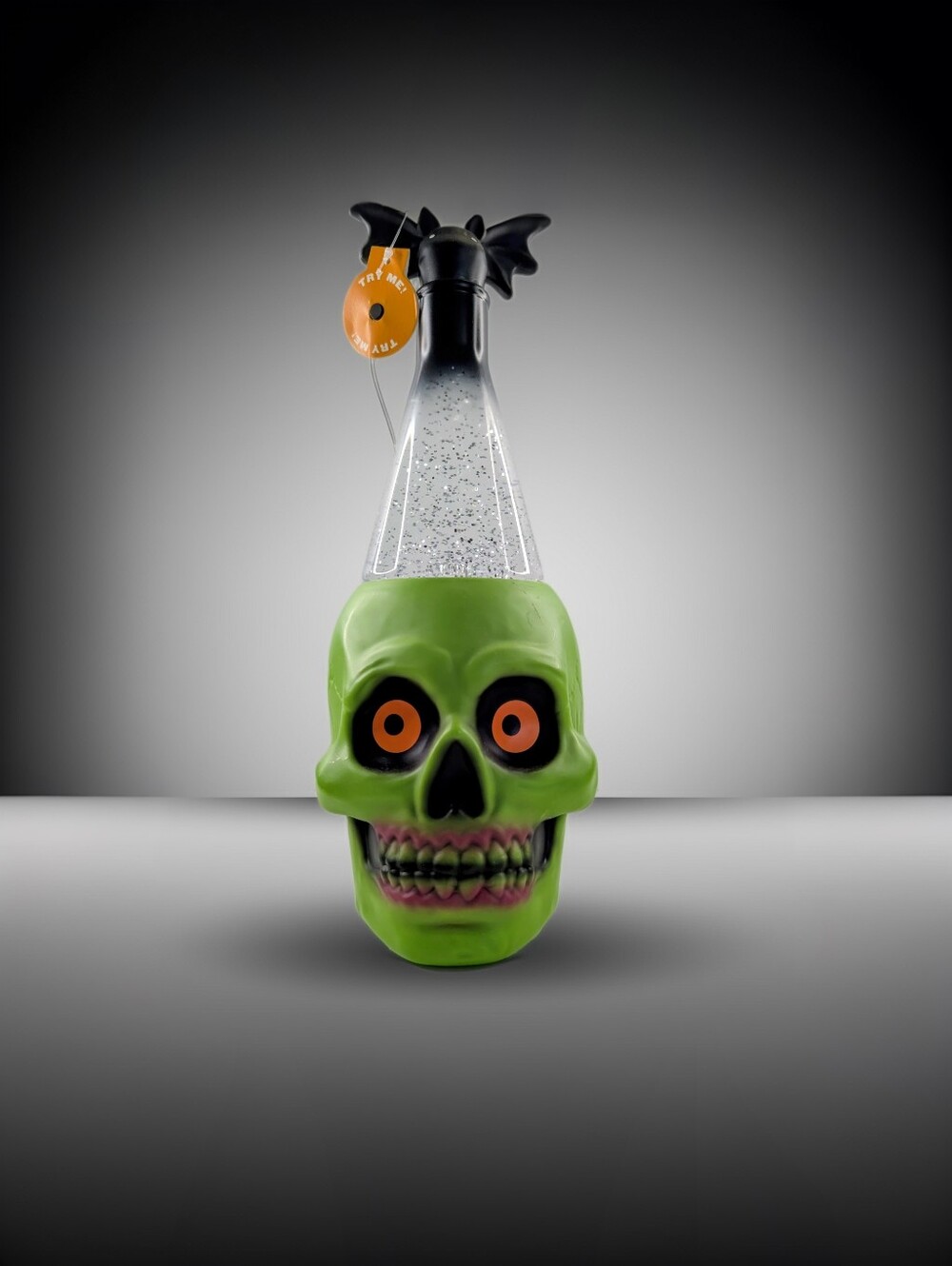 HALLOWEEN HYDE & EEK  GREEN SKULL LAVA LAMP LIGHT  COLOR CHANGING